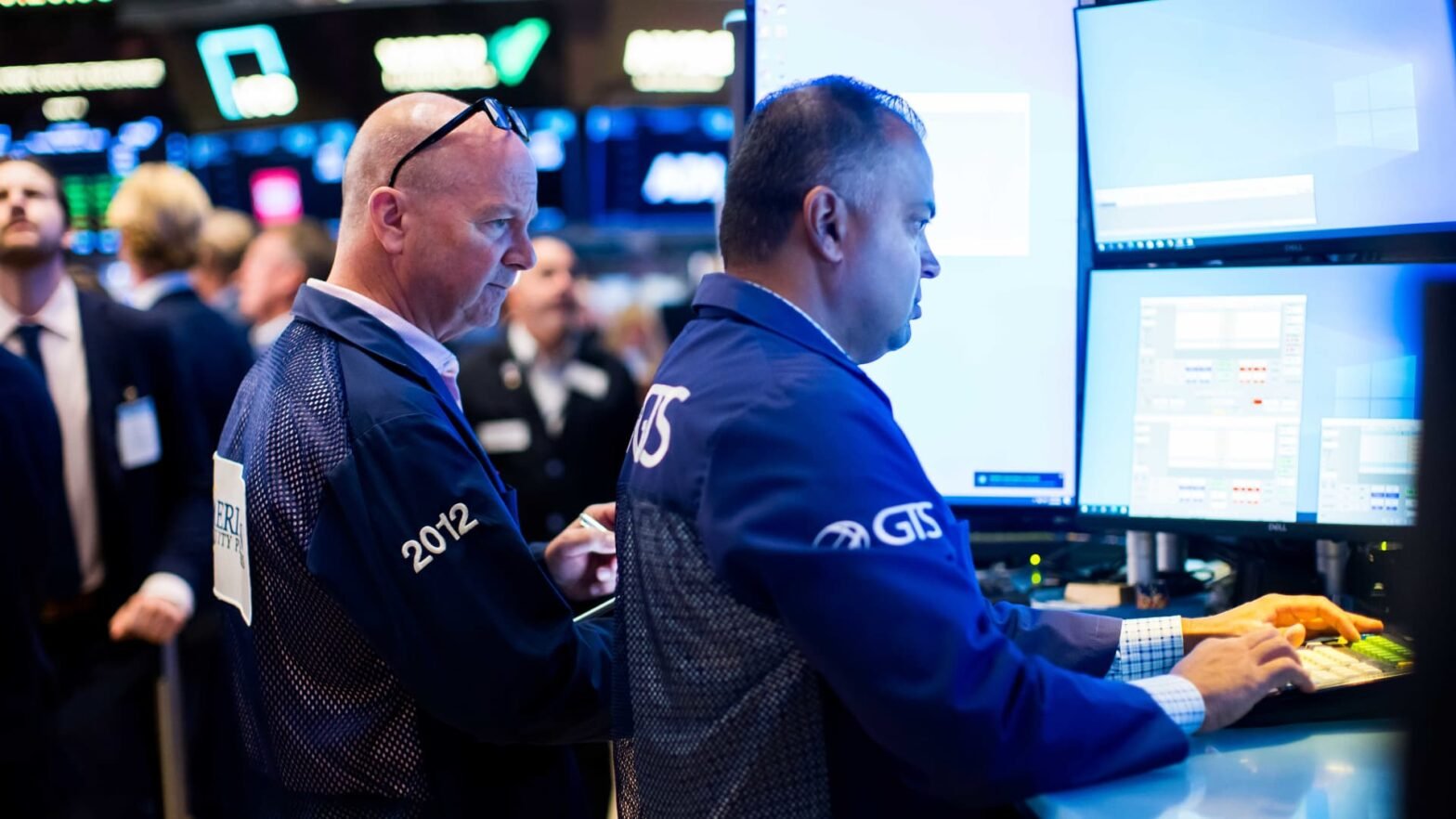 wall-street’s-‘fear-gauge’-is-doing-something-unusual-as-stocks-hit-record-highs