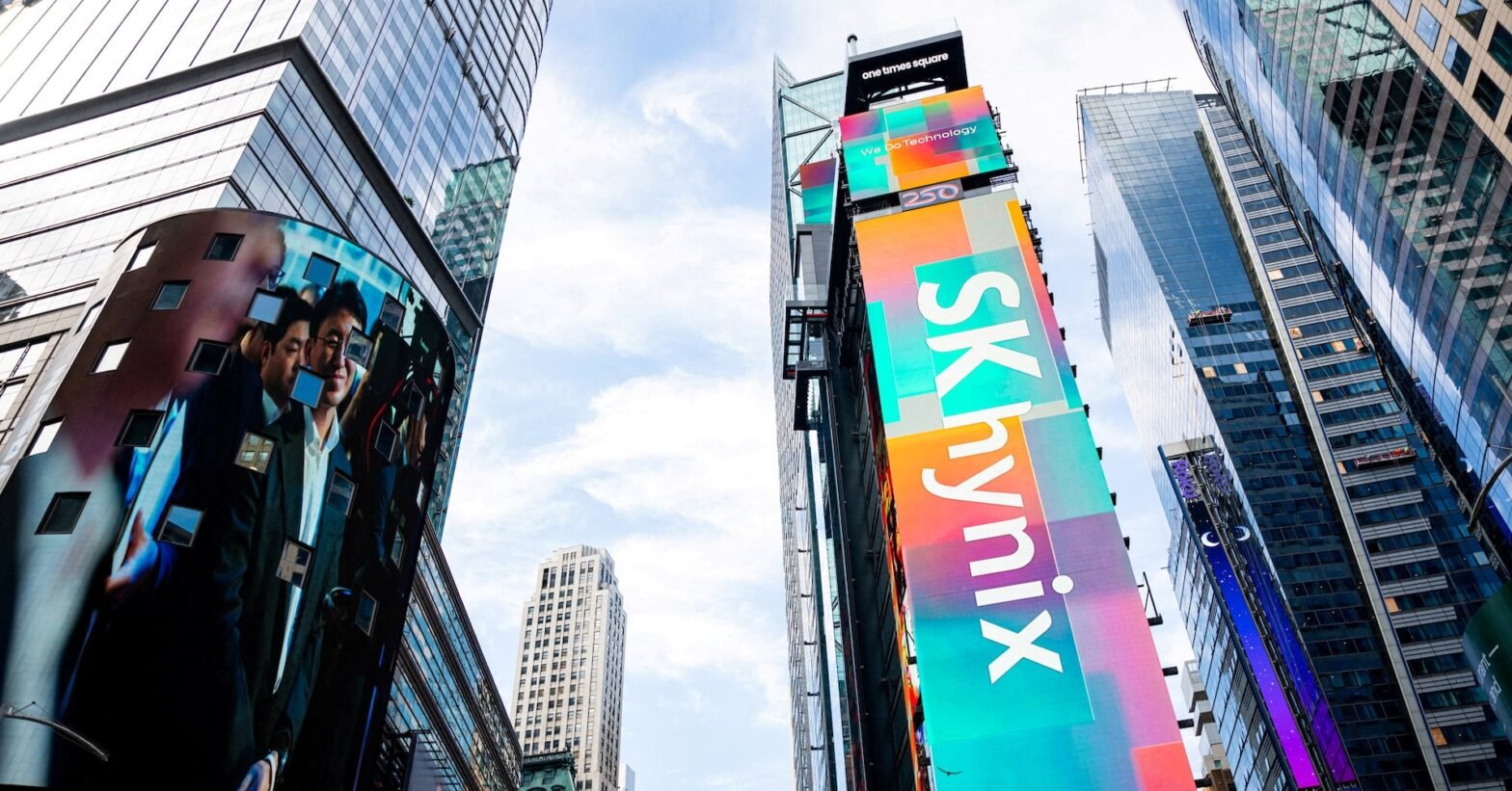 sk-hynix-rises-as-brokerages-launch-coverage-with-bullish-ratings