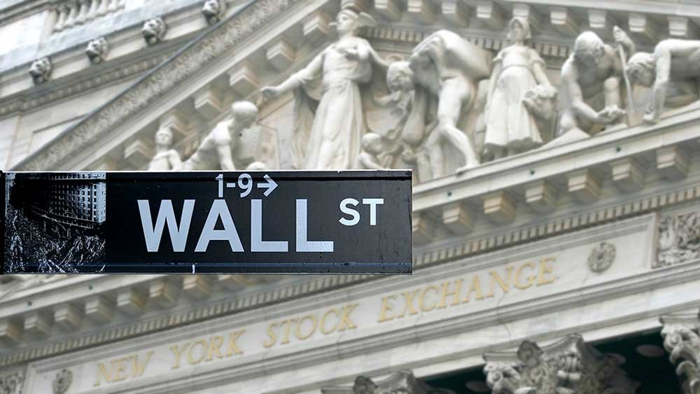 stocks-fall-on-spiking-oil-prices,-tumbling-ai-plays-sandisk,-western-digital;-nvidia-above-buy-trigger