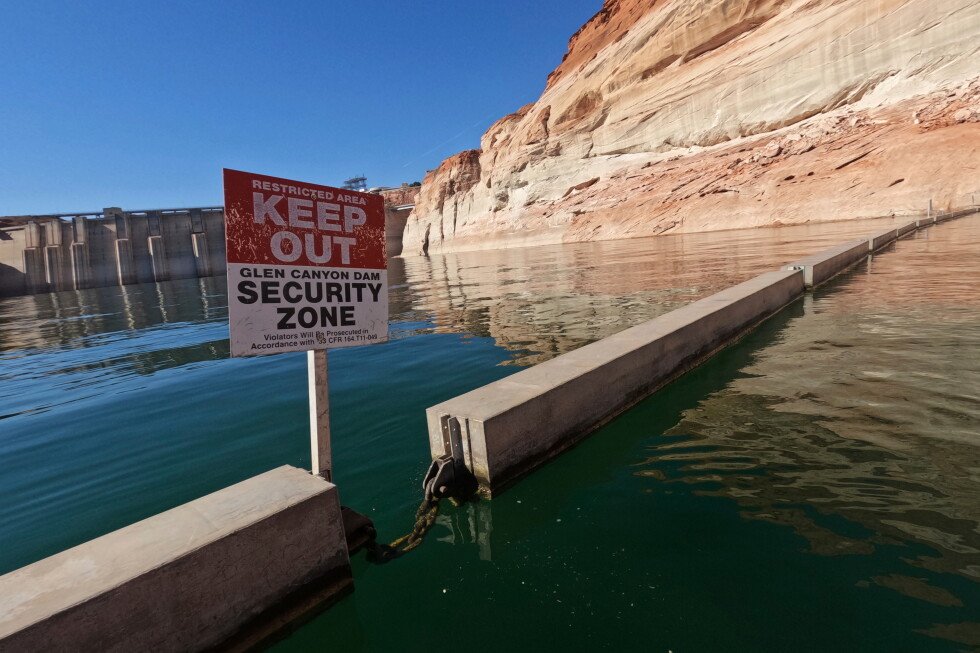 officials-will-not-release-cool-water-from-colorado-river-reservoir