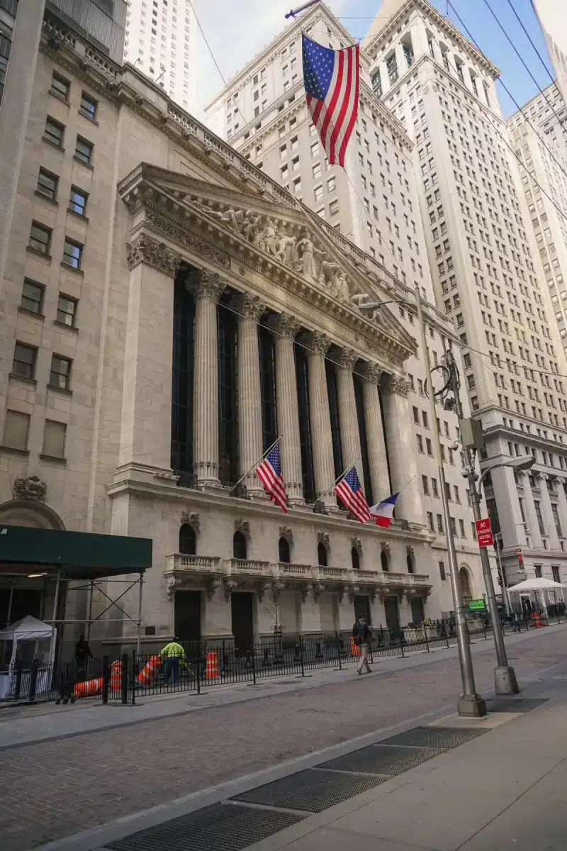 stock-market-closed-today;-nyse-and-nasdaq-reopen-friday