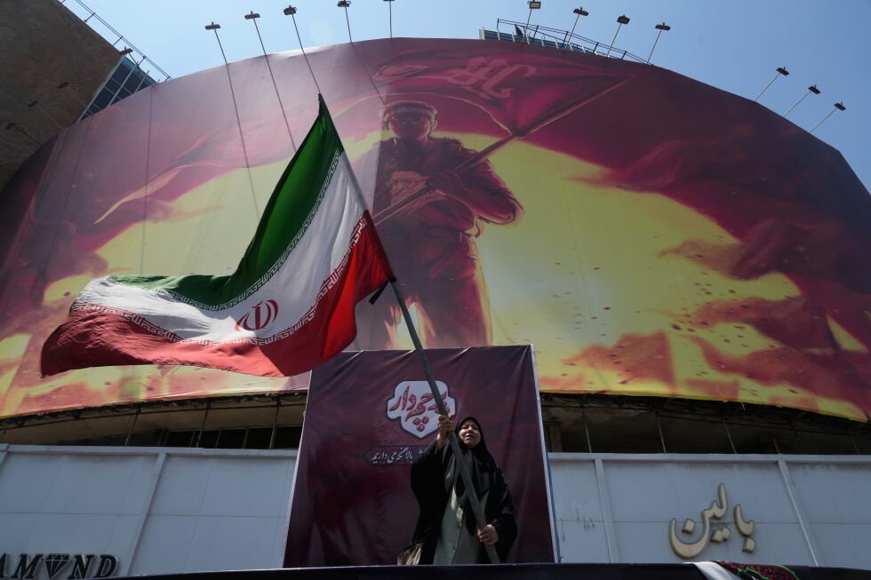 iran-thinks-the-us-will-let-it-keep-the-strait-of-hormuz