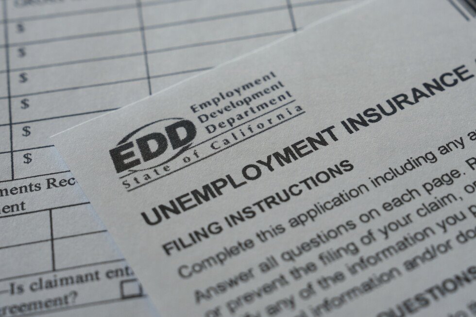 america-in-focus:-us-employers-unexpectedly-cut-23,000-jobs;-mortgage-rates-rise-again