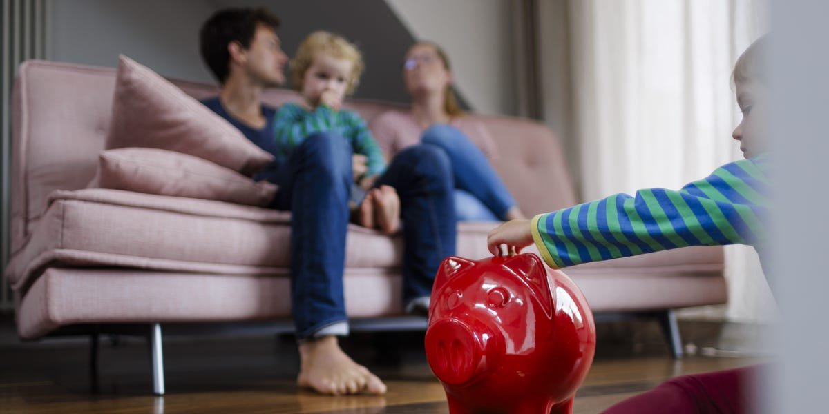 top-market-lessons-parents-should-teach-their-kids-early:-acorns-cfo