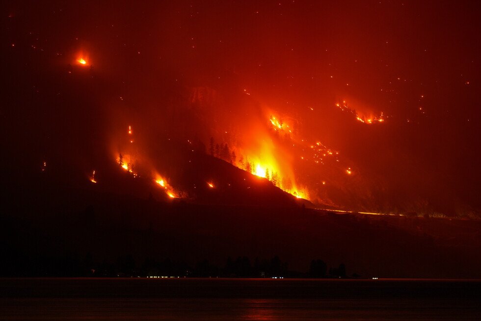wildfires-burn-across-western-us-and-canada-as-residents-are-evacuated