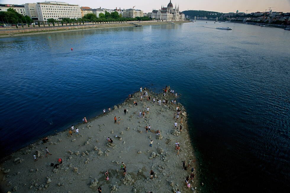 western-europe-sets-new-temperature-record-as-heat-waves-hit-region