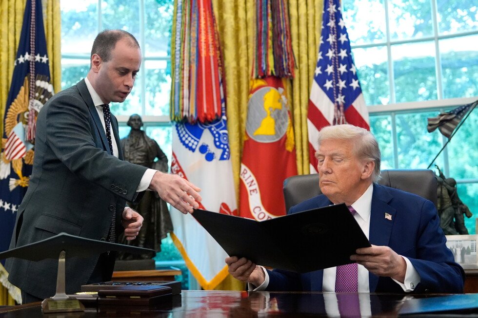 trump-picks-staff-secretary-will-scharf-as-new-white-house-counsel