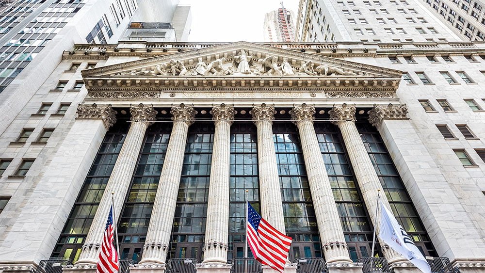 stock-market-today:-dow-falls-as-oil-prices-climb;-spacex-stock-extends-gains-(live-coverage)