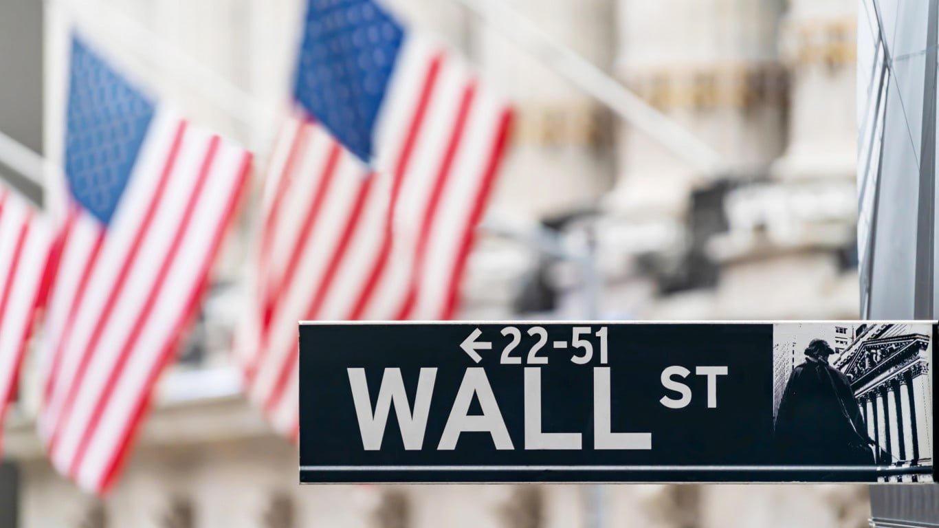 here-are-monday’s-top-wall-street-analyst-research-calls:-akamai-technologies,-apple,-dicks-sporting-goods,-domino’s-pizza,-doximity,-netapp,-sandisk,-trade-desk,-and-more