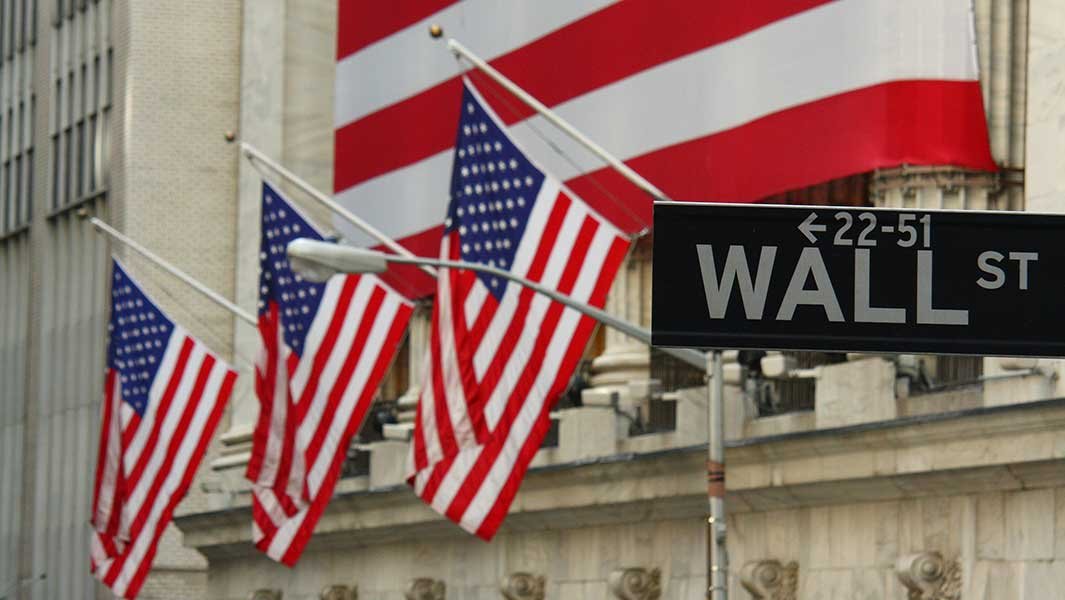 dow-jones-futures:-surging-oil-prices-spark-stock-market-losses;-spacex-rival-rocket-lab-slides-on-earnings