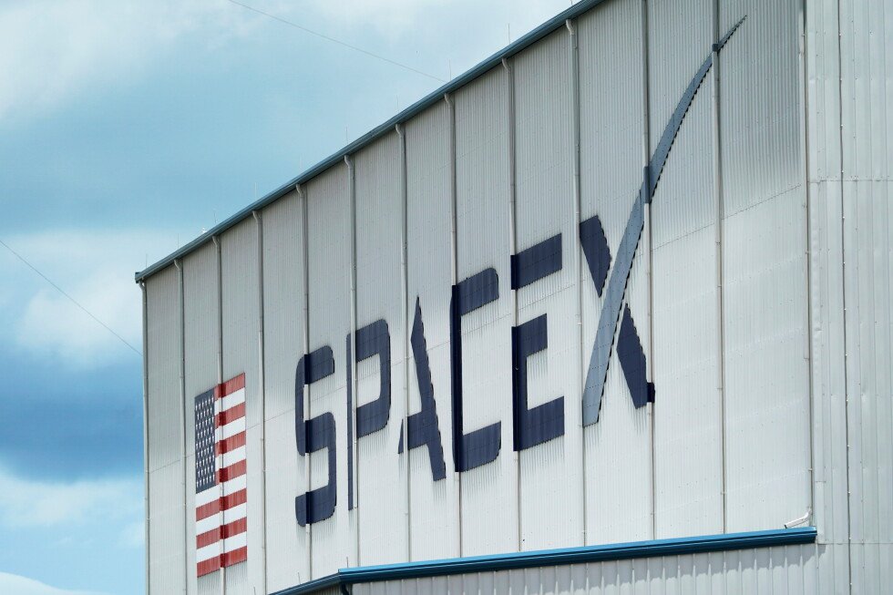 vietnam’s-vinspace-teams-up-with-spacex-to-launch-satellites