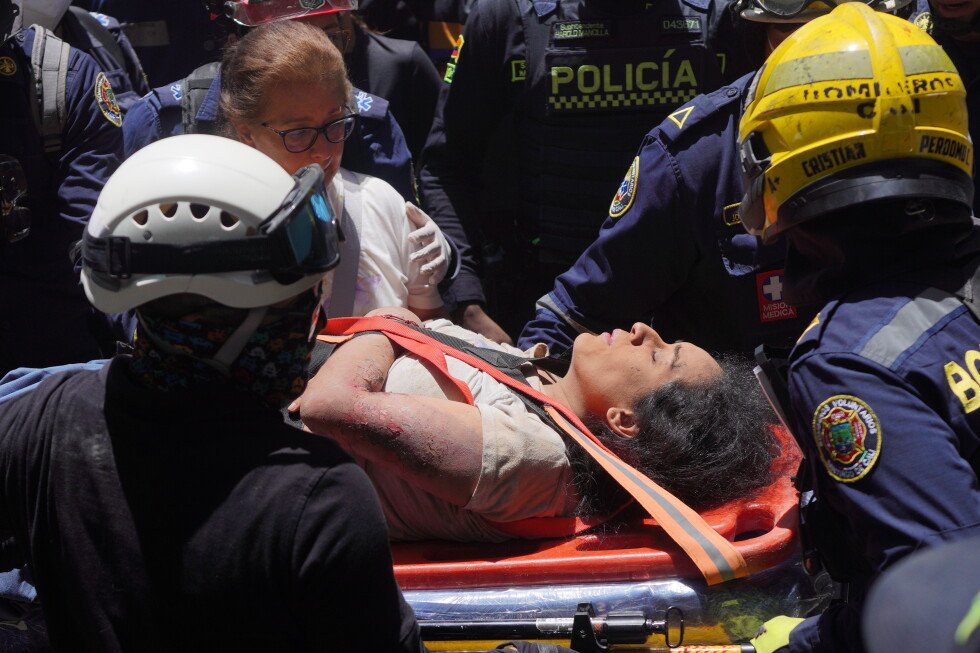what-are-survival-odds-for-people-trapped-by-the-columbia-earthquake?