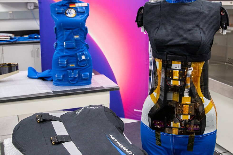 radiation-vest-tested-during-artemis-i-can-cut-astronauts’-exposure-in-solar-storms,-study-suggests