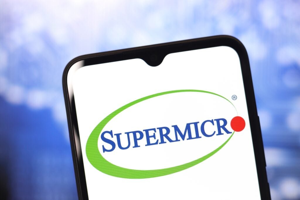 super-micro-computer-earnings-are-imminent;-these-most-accurate-analysts-revise-forecasts-ahead-of-earnings…