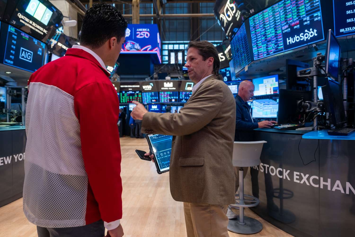 stock-market-today:-futures-tick-higher,-treasury-yields-slip-ahead-of-latest-inflation-reading