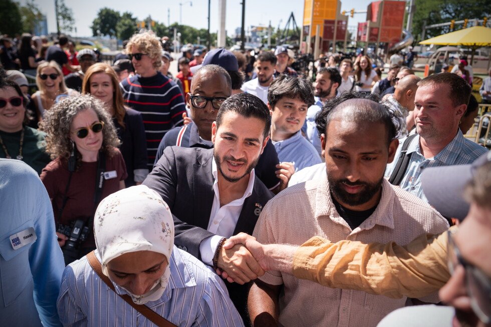 abdul-el-sayed-breaks-a-barrier,-but-anti-muslim-vitriol-surges