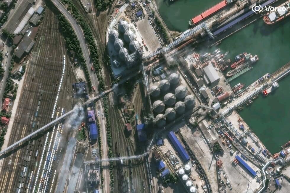 ukraine’s-drones-hit-a-major-russian-refinery-800-miles-from-the-border