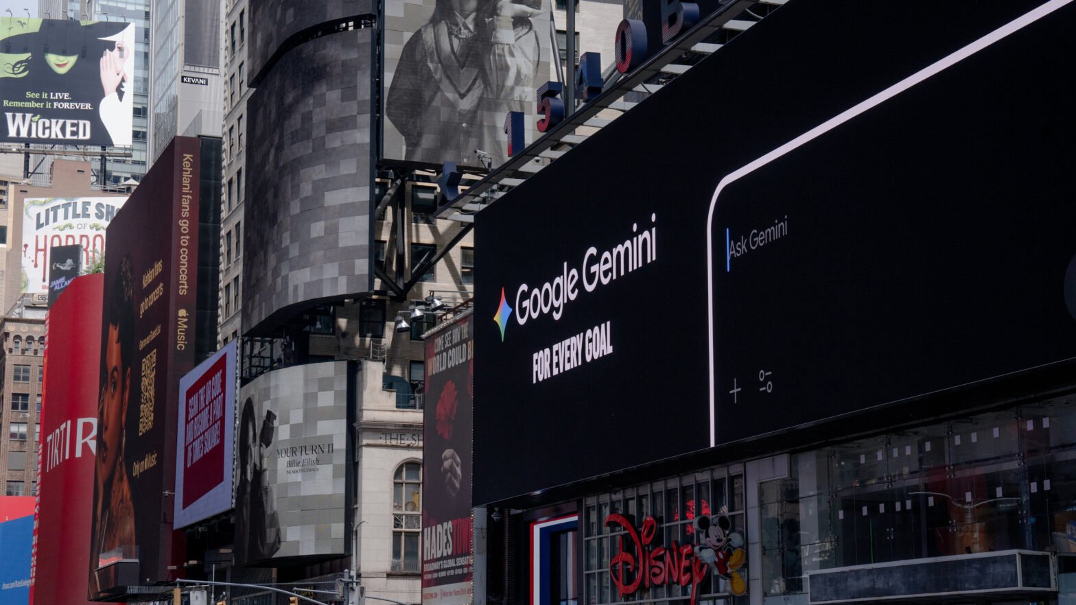 amazon-and-alphabet’s-profits-reveal-circular-nature-of-ai.-boom