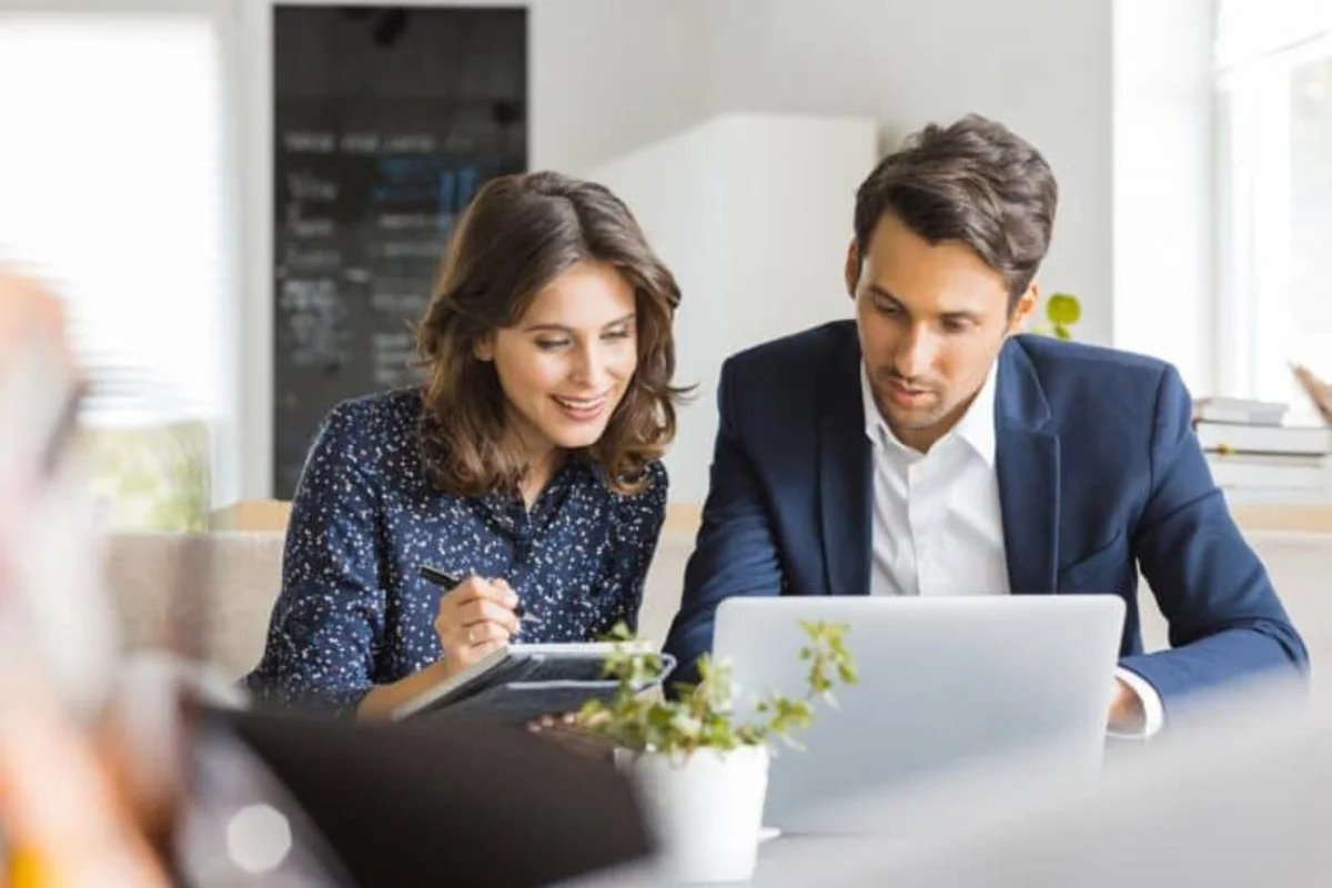 why-do-women-beat-men-at-investing-in-the-stock-market?