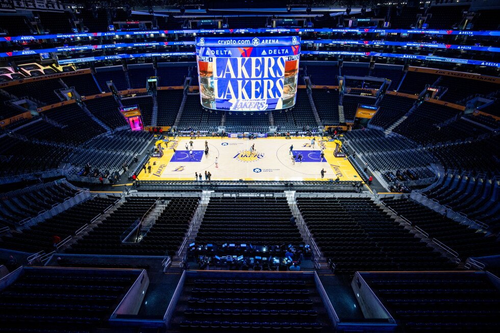 josh-kushner-moves-into-spotlight-after-stunning-purchase-of-lakers-with-bob-iger