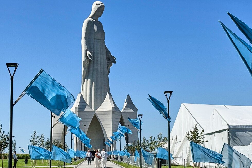 europe’s-tallest-virgin-mary-statue-inaugurated-in-poland