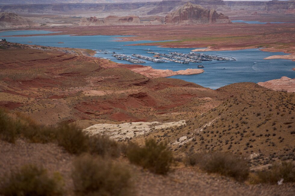 record-low-levels-at-lake-powell-threatens-water-and-electricity-supply