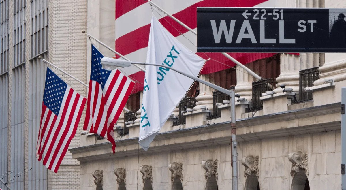 fed-rate-hike-bets-retreat-as-markets-await-retail-earnings-and-fresh-economic-signals:-dow-jones,-s&p,-nasdaq,-wall-street-futures