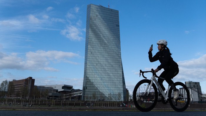 us-tech-stock-correction-likely,-warn-ecb-economists