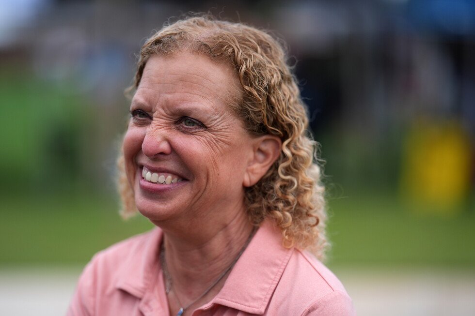 debbie-wasserman-schultz-seeks-reelection-in-new-florida-district