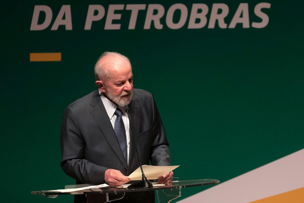 brazil’s-lula-backs-oil-drilling-near-amazon-after-petrobras-discovery