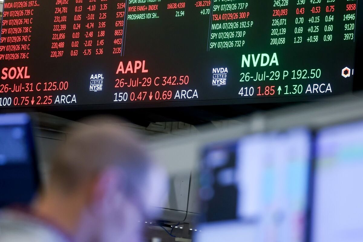 apple’s-anti-ai-position-suddenly-becomes-stock-market-baggage