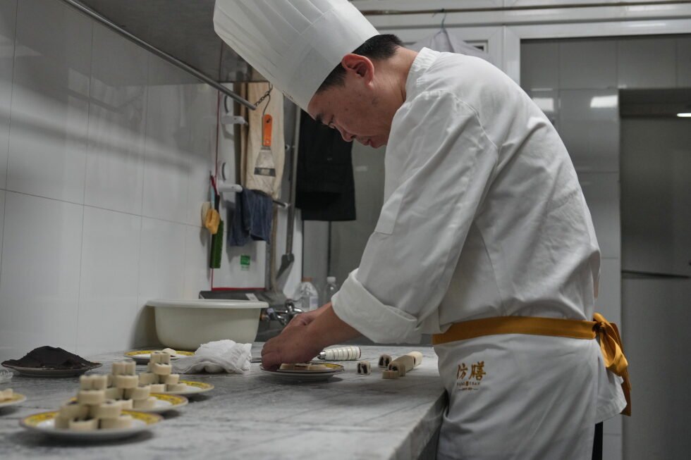 preserving-china’s-imperial-cuisine,-one-dish-at-a-time
