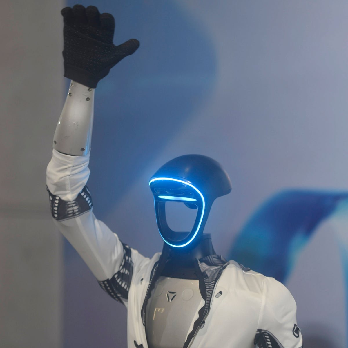 shares-in-humanoid-robot-firm-unitree-surge-600%-on-chinese-stock-market-debut