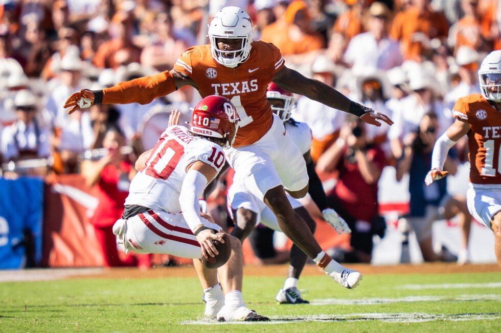 texas-puts-4-players-on-preseason-ap-all-america-team;-14-of-the-27-first-team-picks-are-from-sec