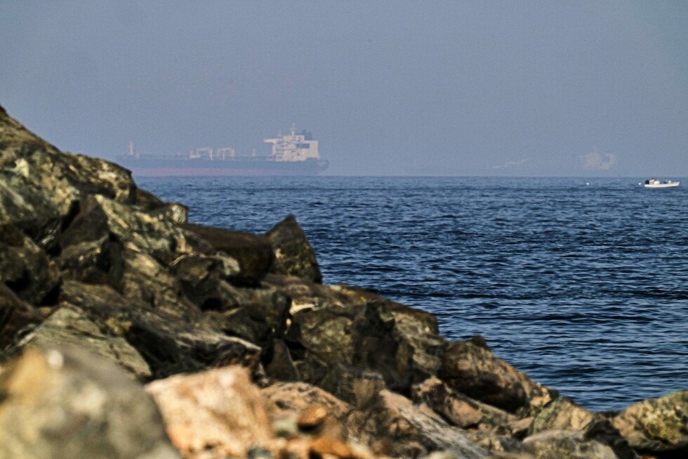 trump’s-anger-with-iran-extends-to-oman-over-strait-of-hormuz