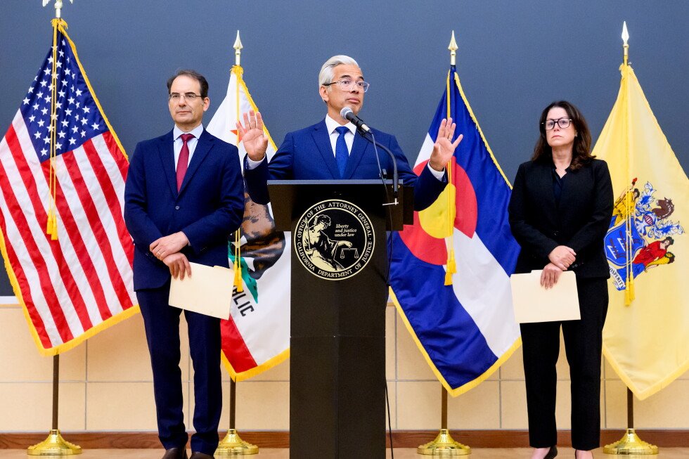 meta-defends-its-youth-safety-record-but-critics-say-protections-fall-short