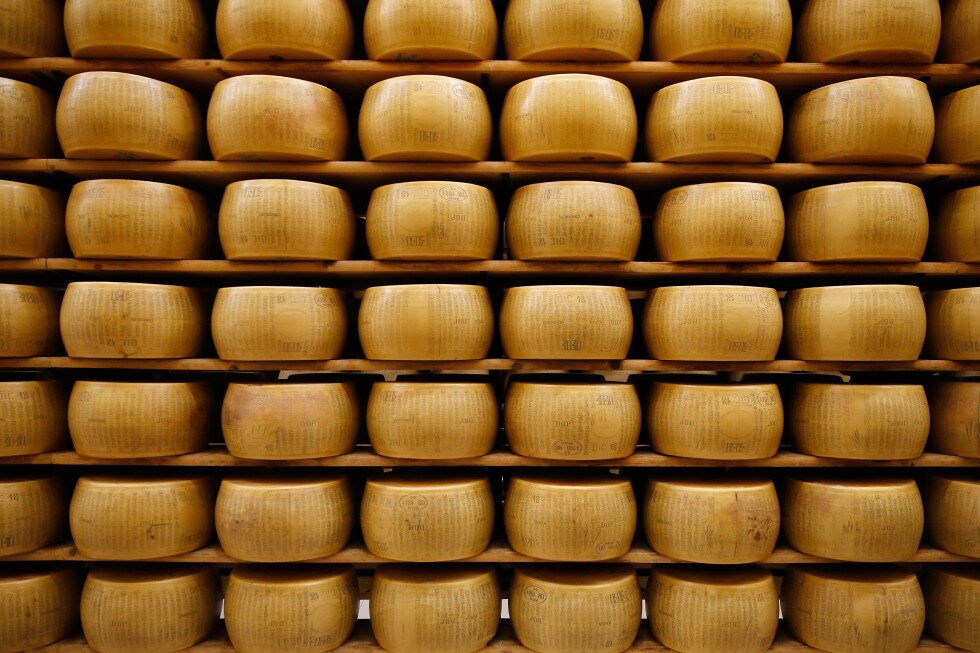 social-media-falsely-claims-heatwave-threatens-parmigiano-reggiano-cheese-and-bank