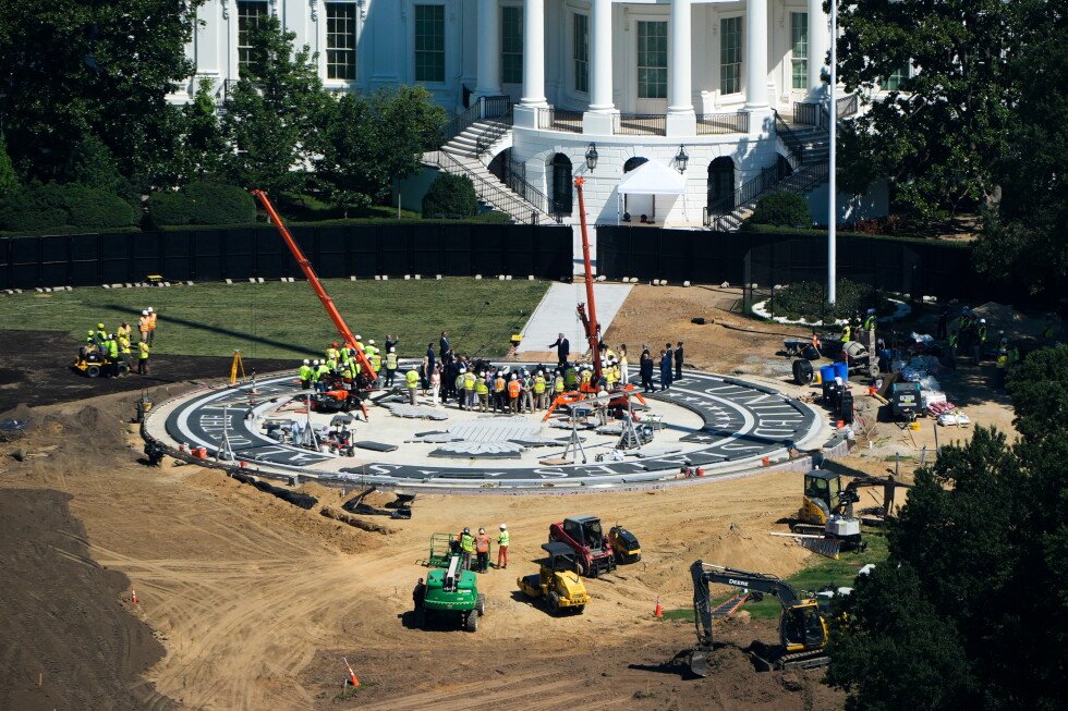 trump-plays-white-house-tour-guide-and-shows-off-pet-projects