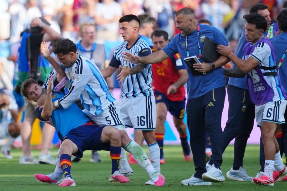 paredes-banned-10-games-as-fifa-suspends-3-argentina-players-for-world-cup-final-scuffle