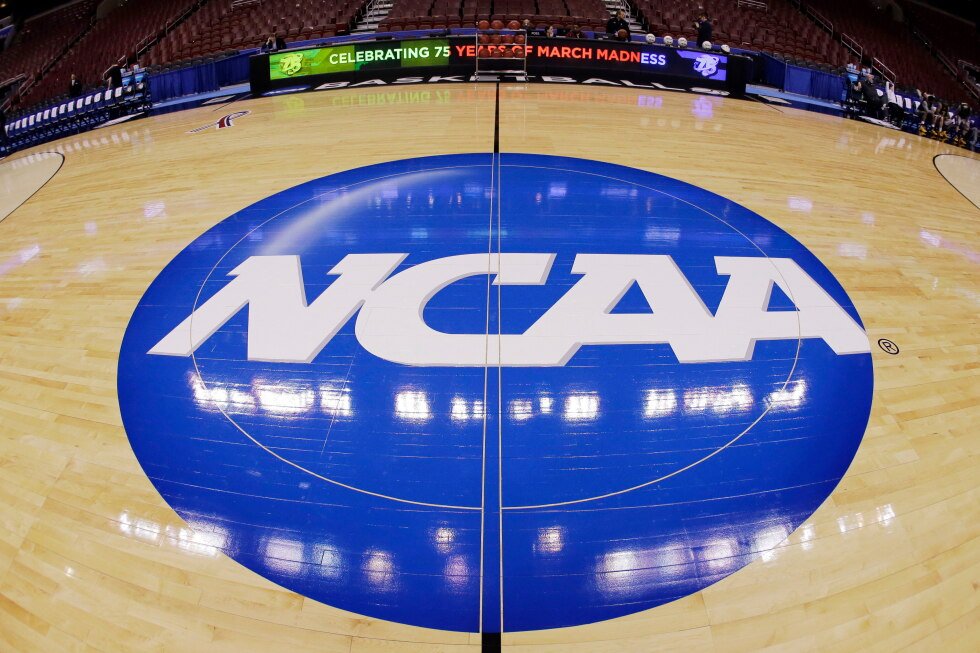 federal-appeals-court-halts-ruling-allowing-thousands-of-college-players-extra-year-of-eligibility