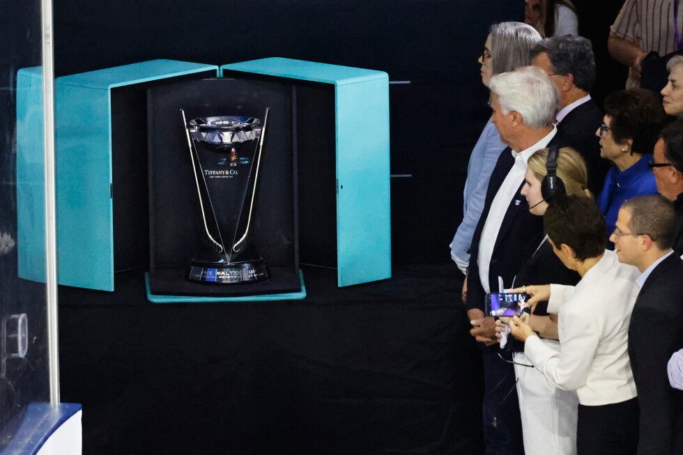 pwhl’s-walter-cup-trophy-has-gone-missing-while-in-transit-to-alberta,-league-tells-ap