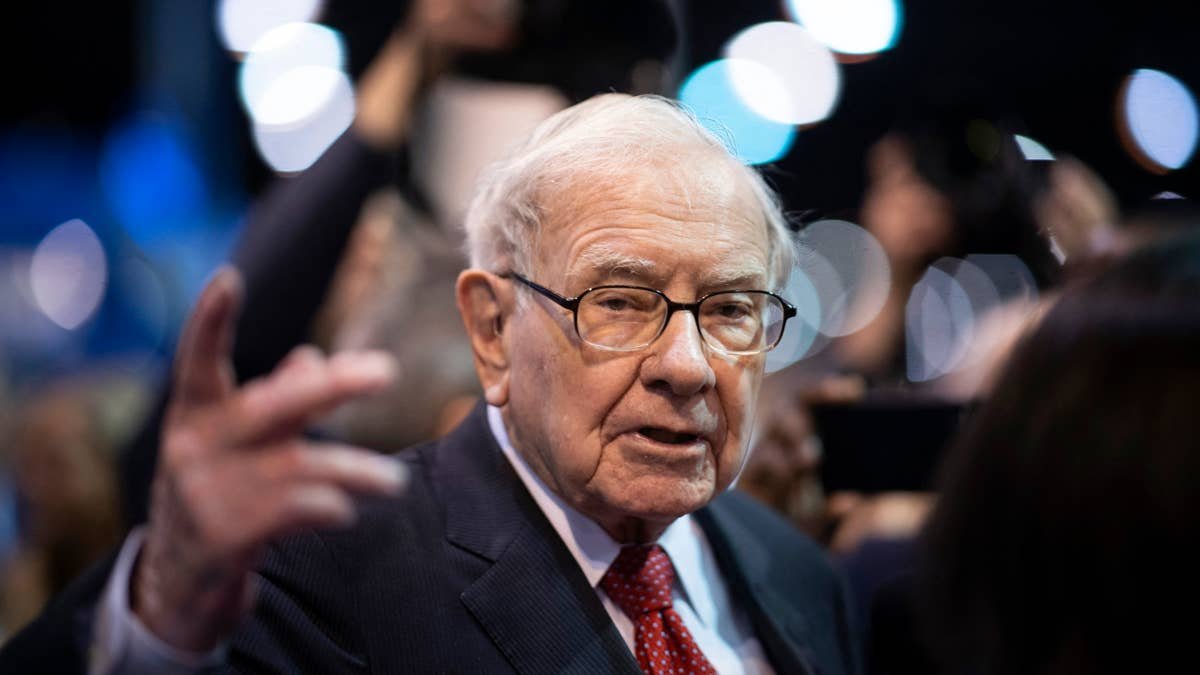 warren-buffett-sends-investors-10-word-stock-market-warning