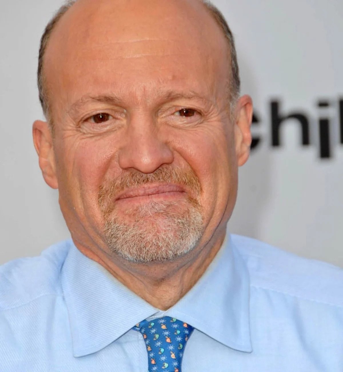 jim-cramer-says-stocks-and-the-economy-are-telling-two-very-different-stories:-‘jarring-gulf’