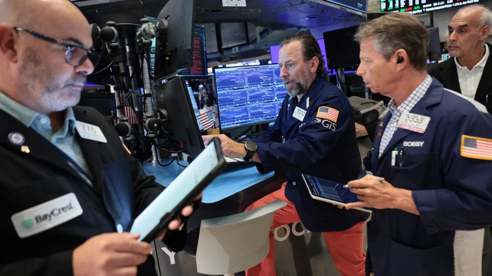 stock-futures-are-little-changed-after-dow-posts-back-to-back-weekly-declines:-live-updates