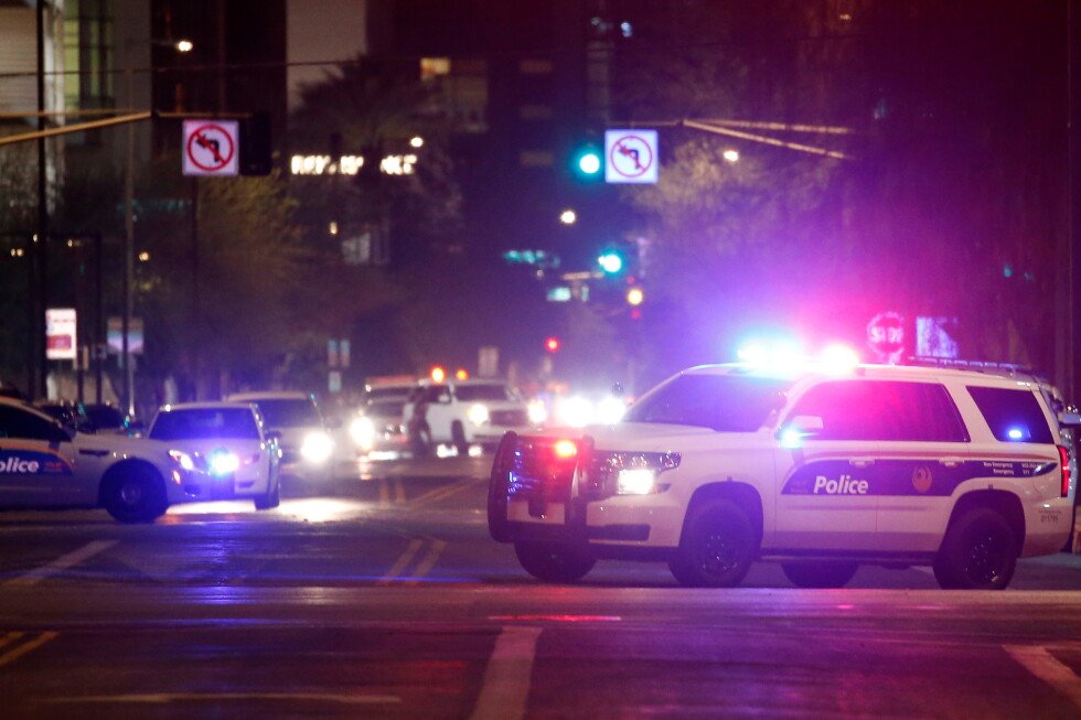 2-phoenix-officers-arrested-on-allegations-of-assault-at-traffic-stop