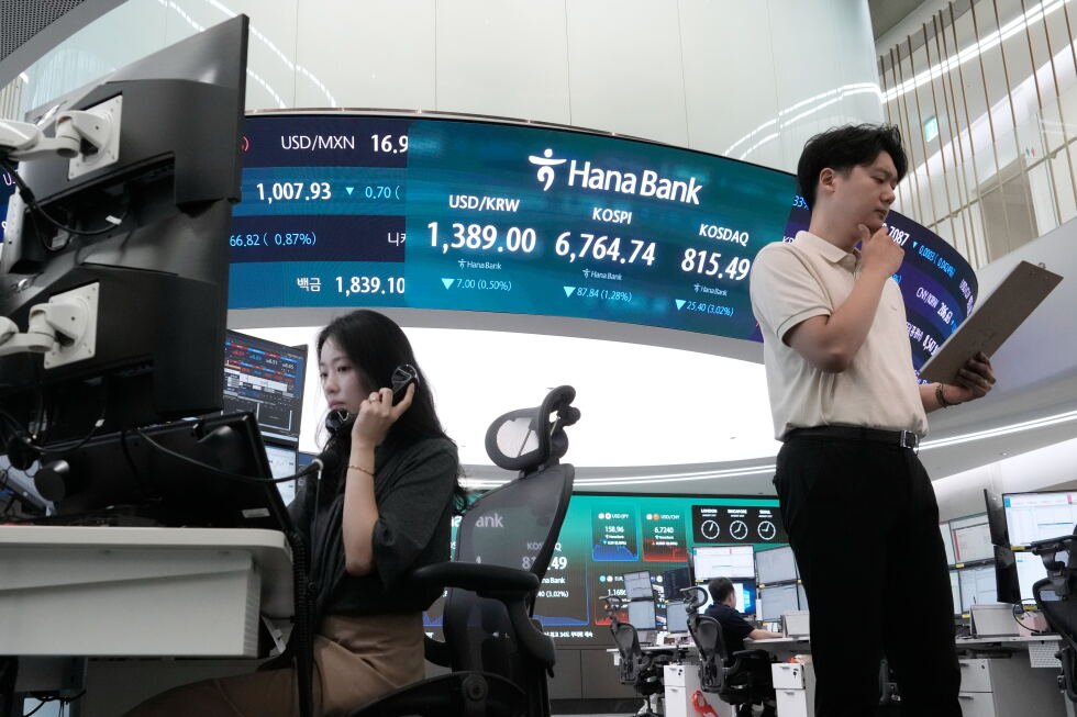asian-shares-slip-as-pressure-mounts-on-bond-markets