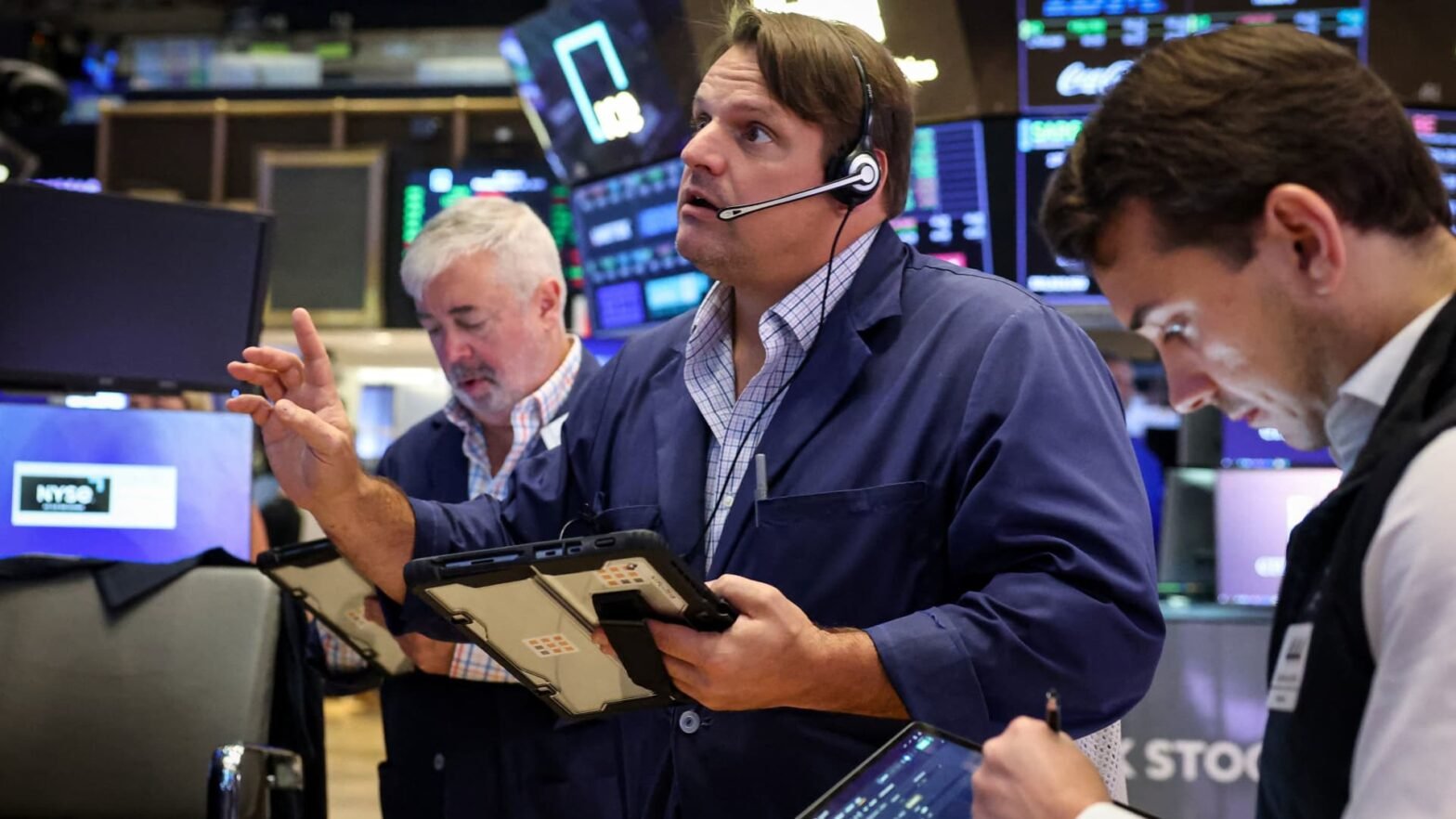 we’re-downgrading-2-ai-stocks-—-plus,-what-we-need-to-see-to-turn-more-positive