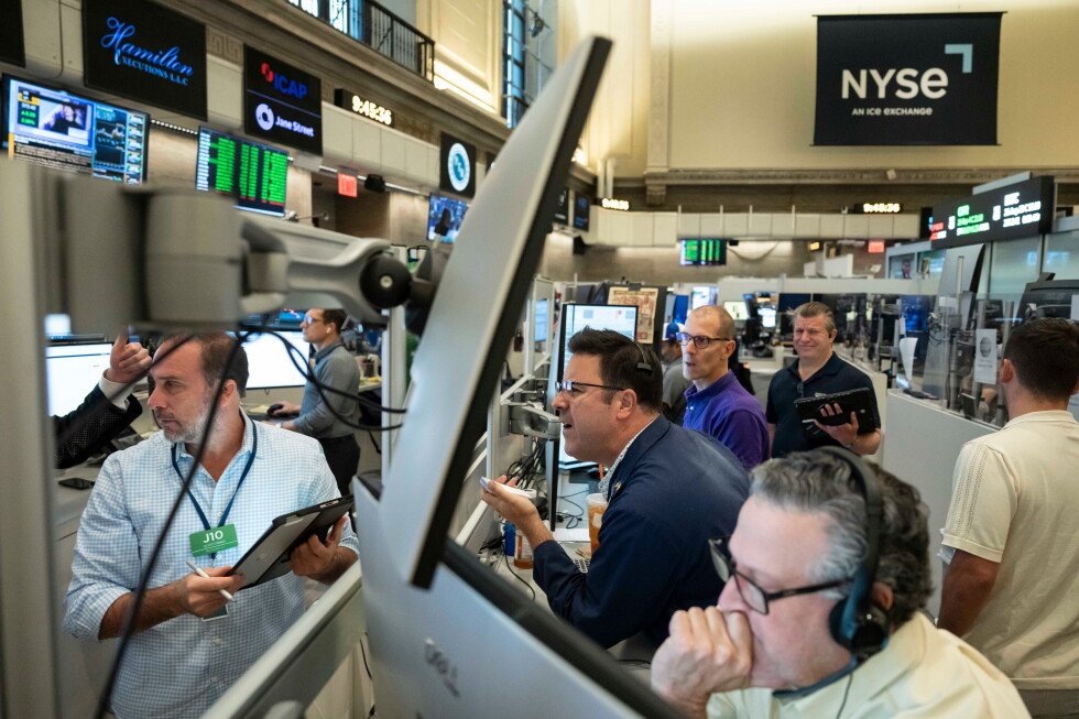 asian-shares-are-mixed-as-us-ups-economic-pressure-on-iran