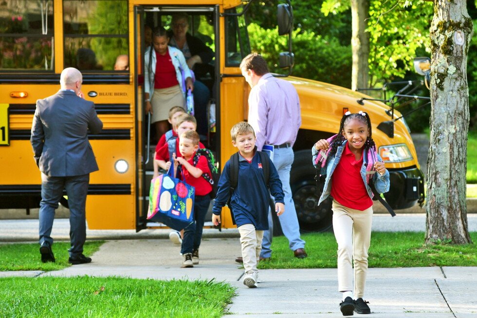 how-to-get-kids-back-on-a-sleep-schedule-for-the-school-year