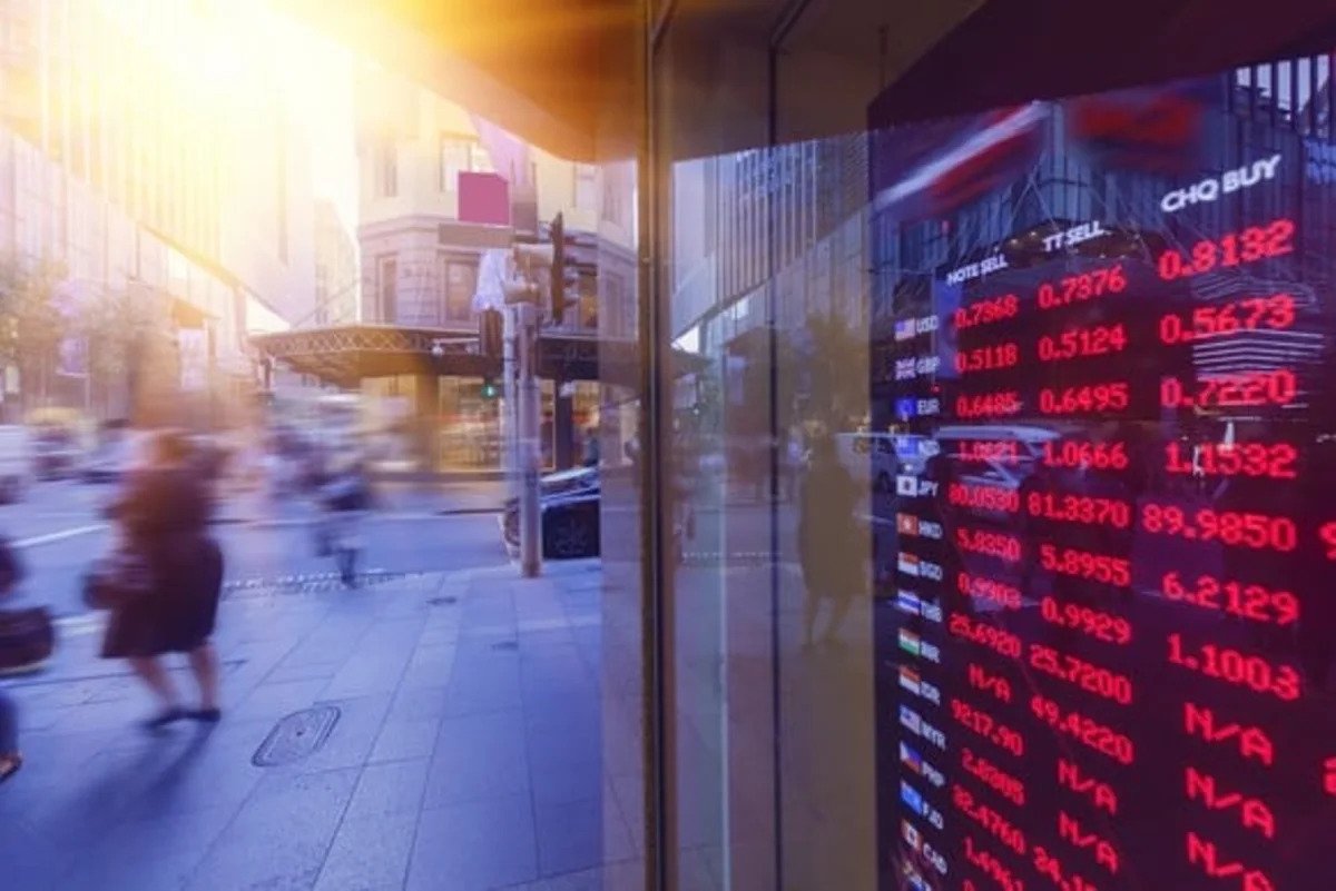 the-stock-market-won’t-wait-for-your-next-paycheque:-here’s-where-i’d-start-with-$1,000